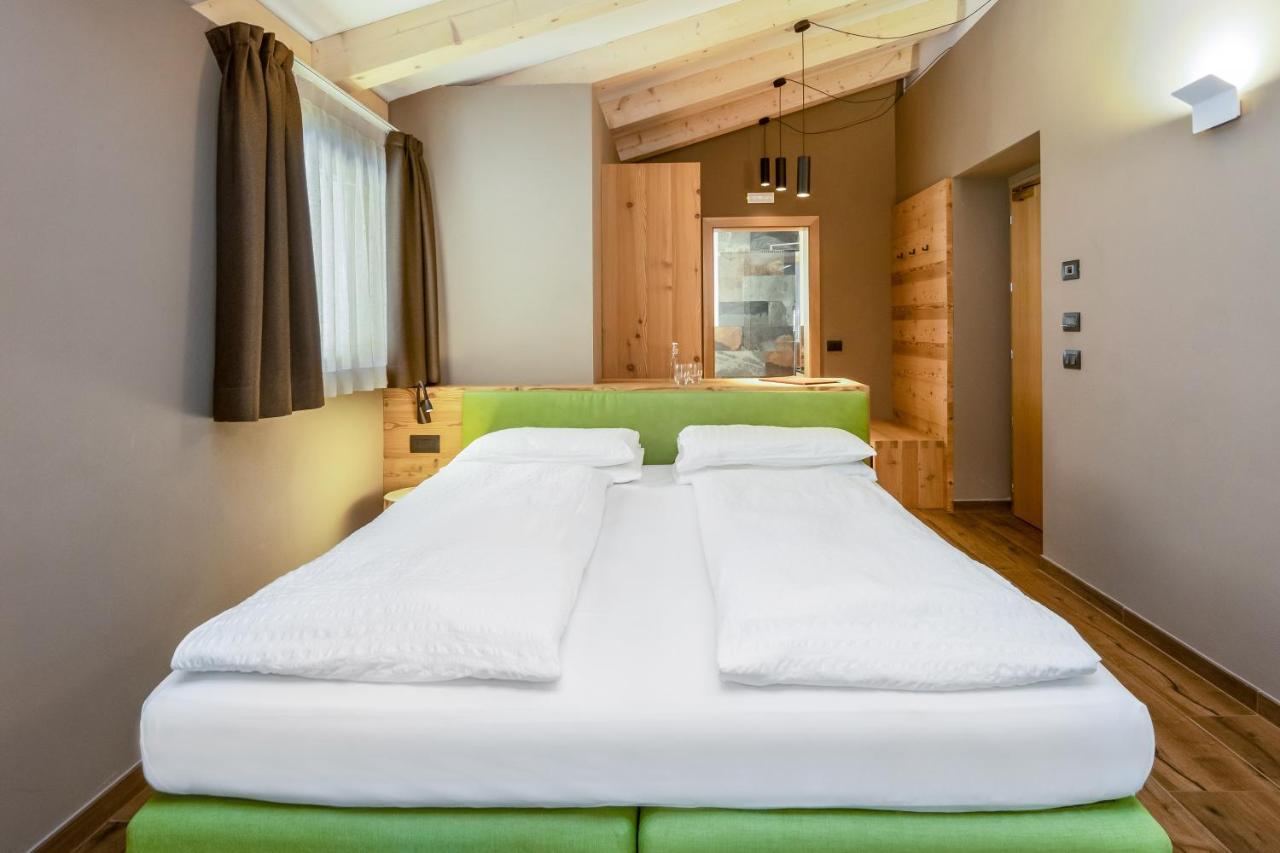Hotel Vittoria - Ricarica l'anima Dimaro Esterno foto
