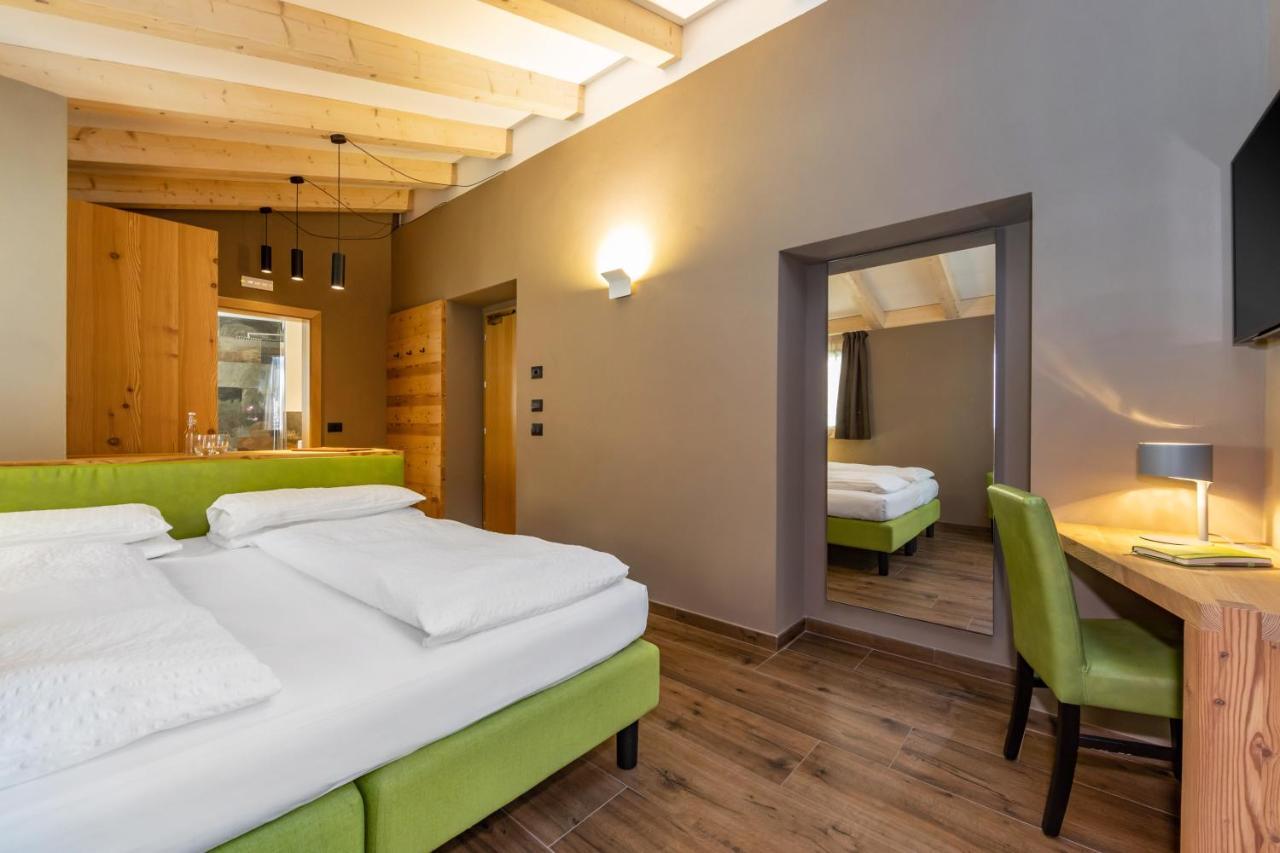 Hotel Vittoria - Ricarica l'anima Dimaro Esterno foto