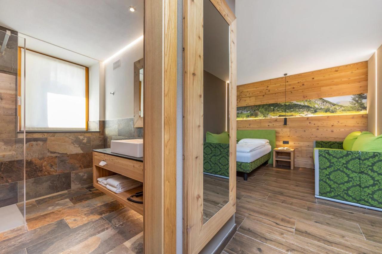 Hotel Vittoria - Ricarica l'anima Dimaro Esterno foto