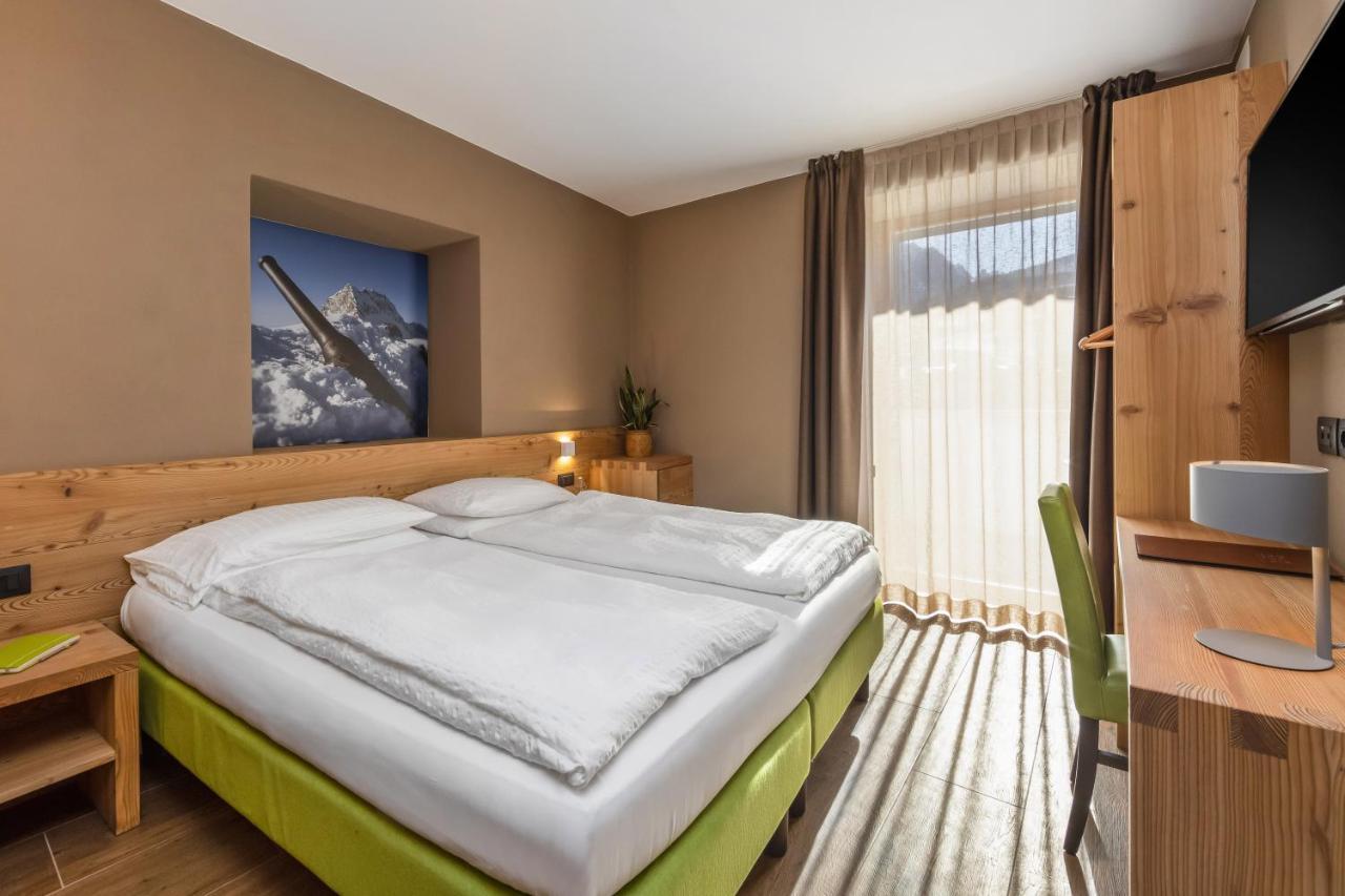 Hotel Vittoria - Ricarica l'anima Dimaro Esterno foto