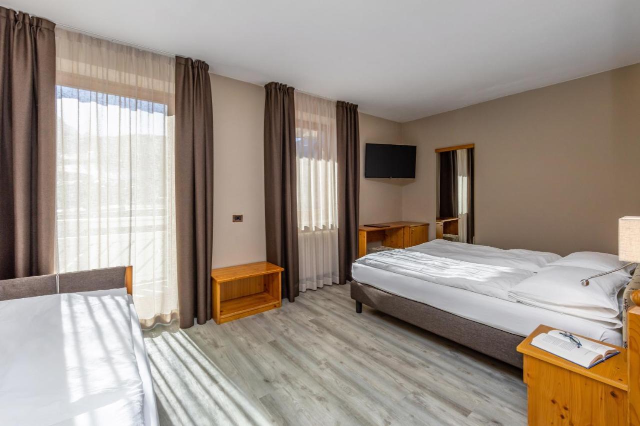 Hotel Vittoria - Ricarica l'anima Dimaro Esterno foto