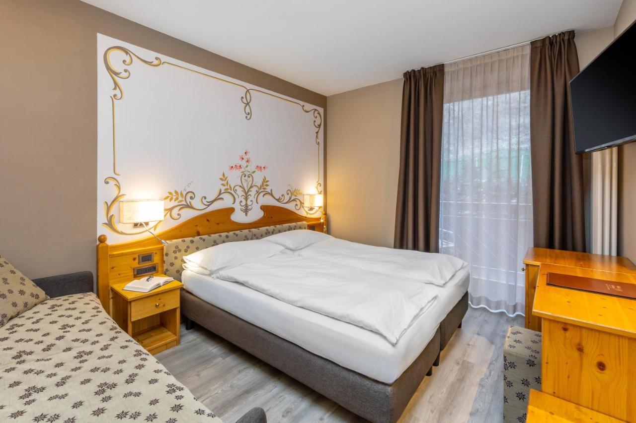 Hotel Vittoria - Ricarica l'anima Dimaro Esterno foto