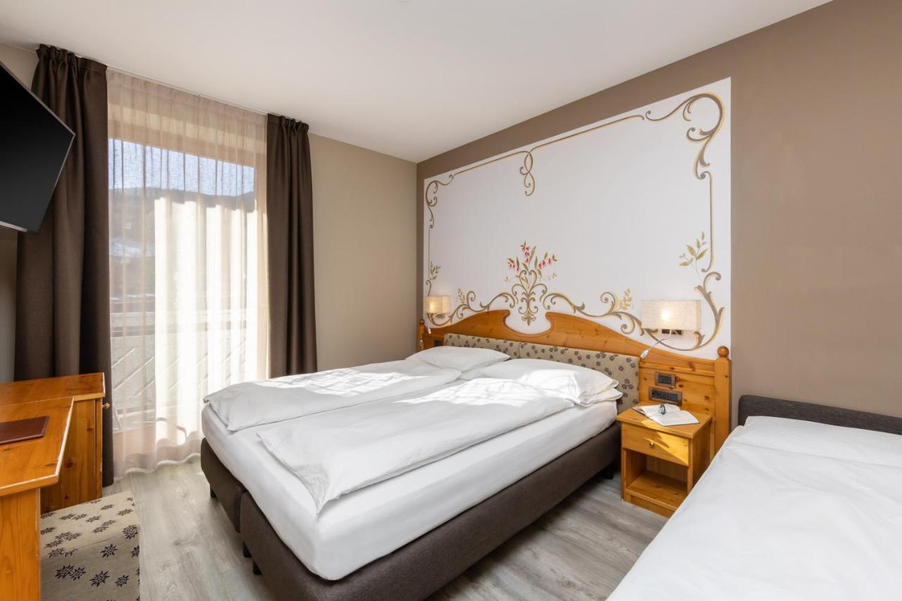 Hotel Vittoria - Ricarica l'anima Dimaro Esterno foto