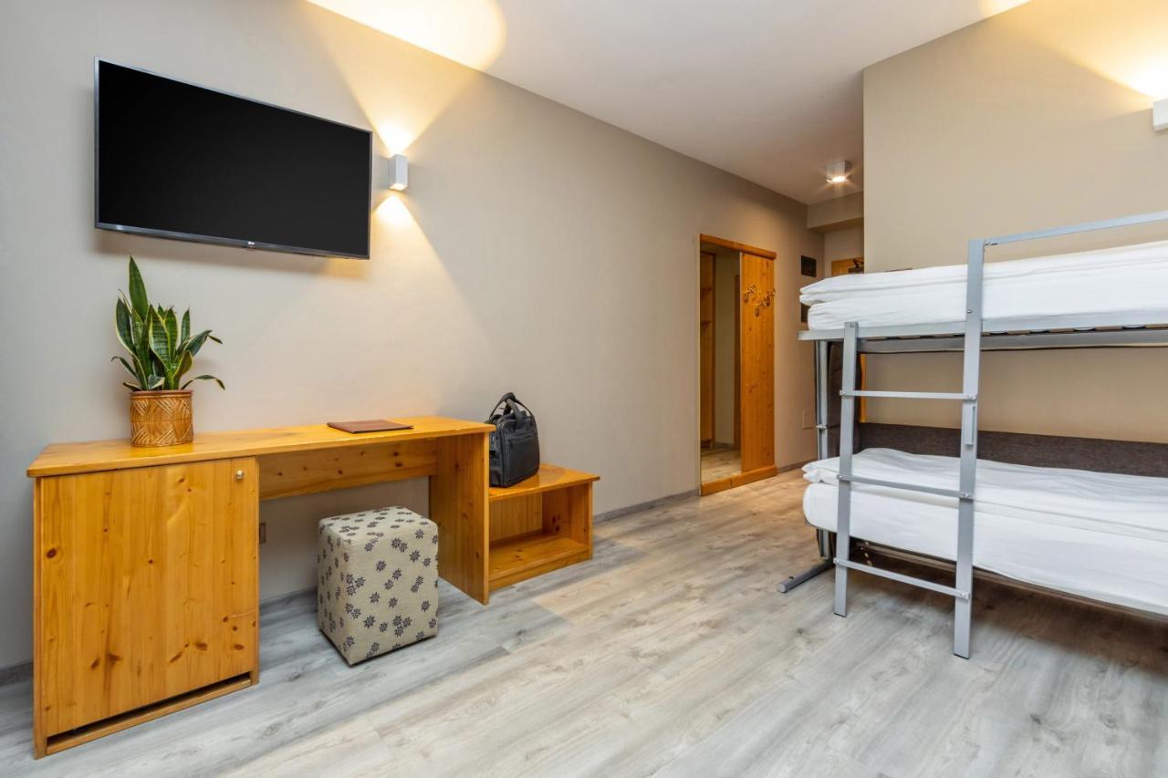 Hotel Vittoria - Ricarica l'anima Dimaro Esterno foto