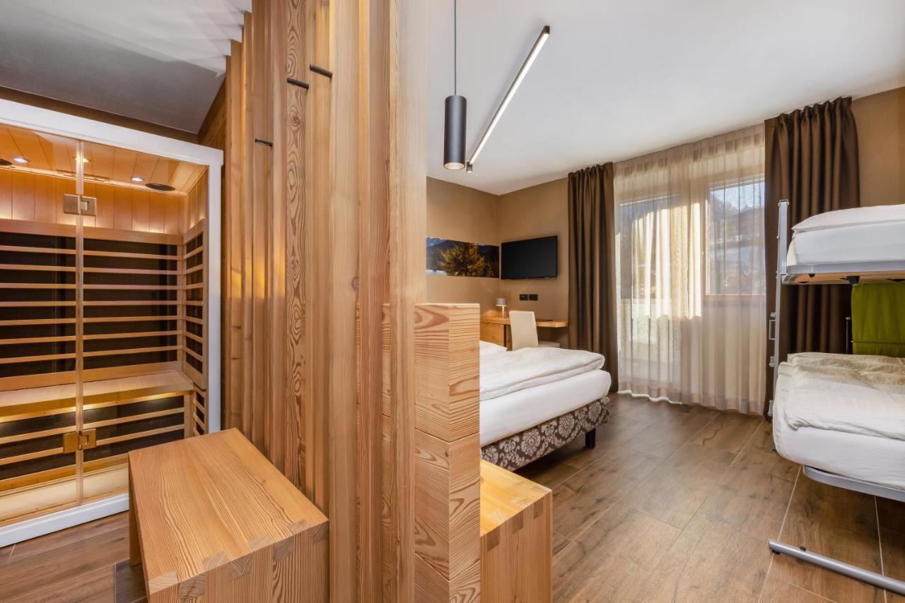 Hotel Vittoria - Ricarica l'anima Dimaro Esterno foto