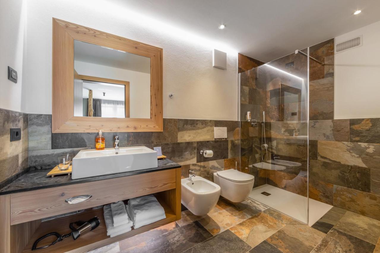 Hotel Vittoria - Ricarica l'anima Dimaro Esterno foto