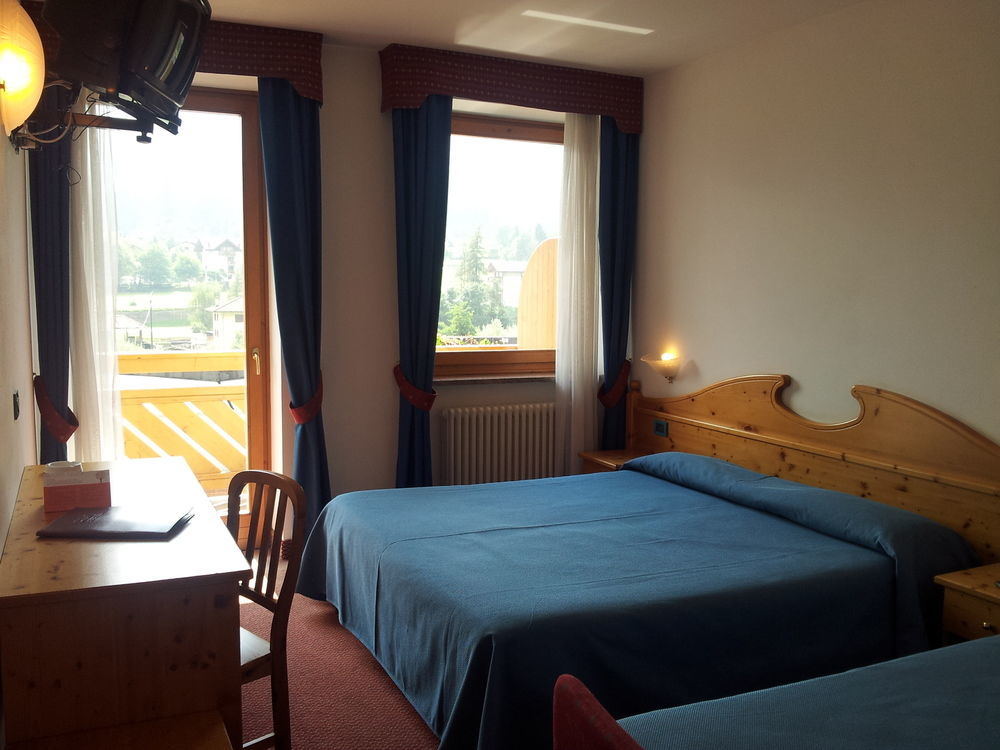 Hotel Vittoria - Ricarica l'anima Dimaro Esterno foto